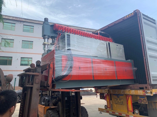 PLC Control System Fence Mesh Welding Machine For Black Wire 50 - 70times/Min Fast Speed