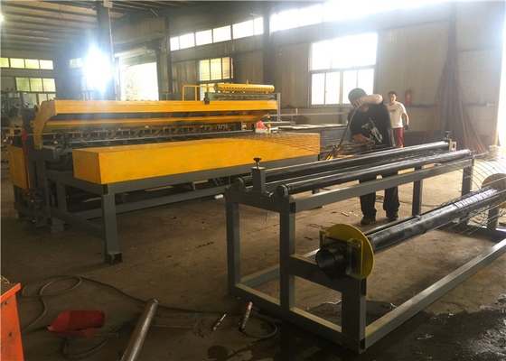 2.2kw Automatic Mesh Welding Machine Rolling And Panel 55times/Min
