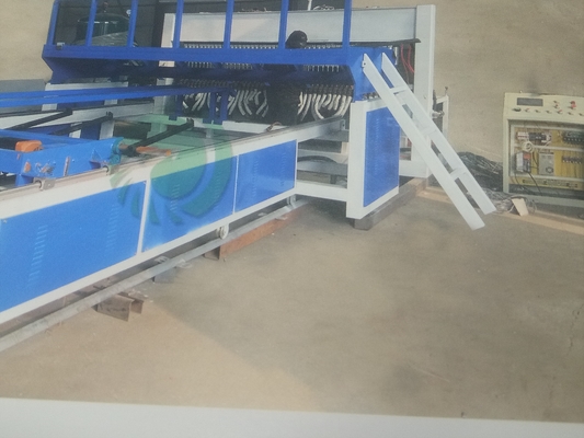 4.5T Automatic Wire Mesh Machine , 3mm 5mm Roll Mesh Welding Machine