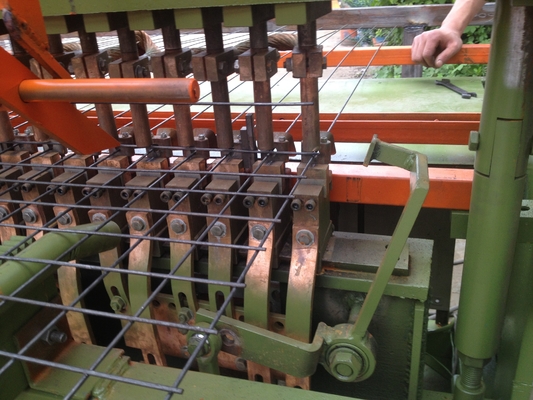 JQ-HWJ3-6 Fence Mesh Welding Machine 380V 6mm 12mm Mesh Length