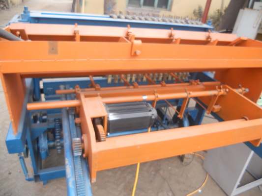 4200kg Fence Mesh Welding Machine 2.5mm 6mm For Highways