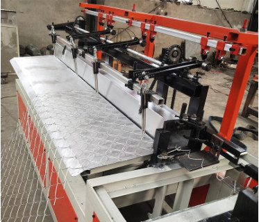4.5mm 100m²/H Chain Link Fence Equipment For Railway