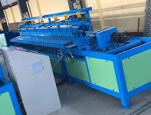Automatic Double Wire Chain Link Fence Machine PLC Control 4m Length